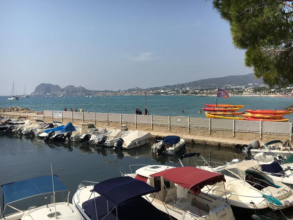Villa Maredda La Ciotat 3*,